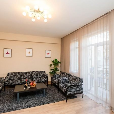Serviced Apartment On Rustaveli Avenue 3 Тбилиси Экстерьер фото